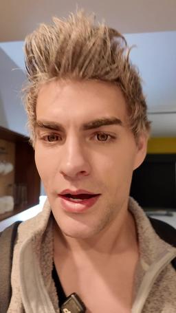 ReelTalk EP28-Backstage: How to Kiss a Vampire episode 14