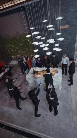 巔峰丐婿從被美女姐姐撿回家開始 episode 66