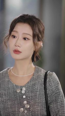 أصبحت الفتاة السمينة جميلة وقوية بعد أن ارتبطت بالنظام episode 54