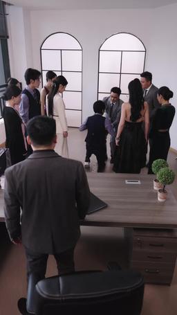 Tahtın Gölgesinde episode 17