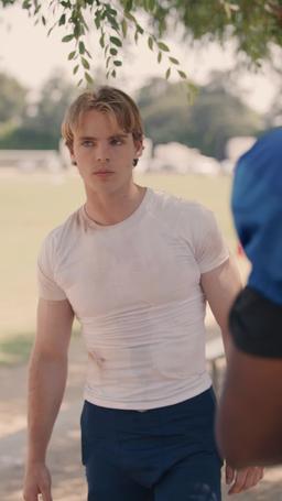 Quarterback yang Tertukar episode 11