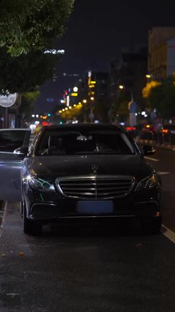 網戀奔現後被總裁掐腰寵 episode 31