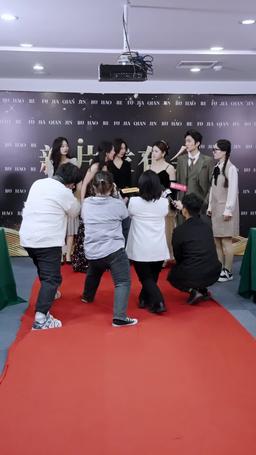 Oddio! La Moglie Della Superstar Lavora Qui episode 52