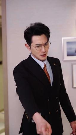 踹翻渣男後，首富千金馬甲藏不住了 episode 68