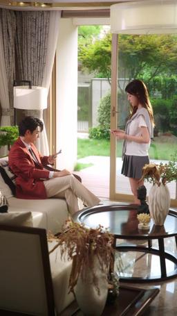 In This Life, Crown Princess Steals the Spotlight episode 15