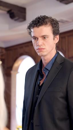 Sangue e Prata: A Ascensão da Companheira Rejeitada do Alfa episode 18