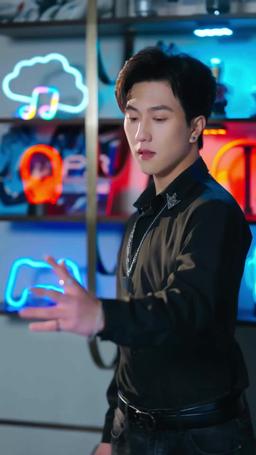 أصبحت الفتاة السمينة جميلة وقوية بعد أن ارتبطت بالنظام episode 12