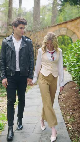 Comment Embrasser un Vampire episode 27