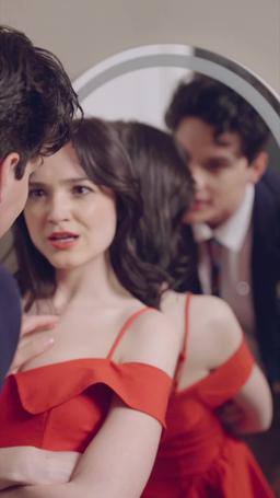 Rahasia Kelam Kakak Tiriku episode 10