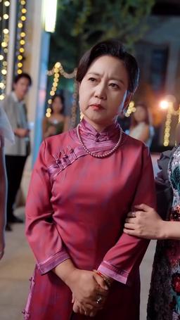 Gizli Zenginin Eşi episode 4