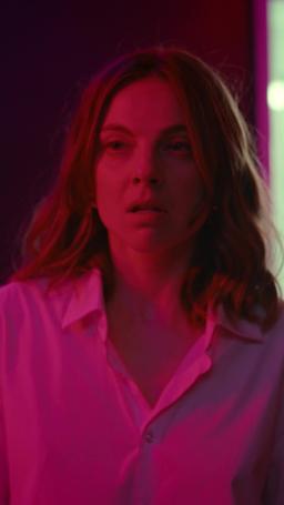 Deseada por dos: el vampiro y el cazador trailer