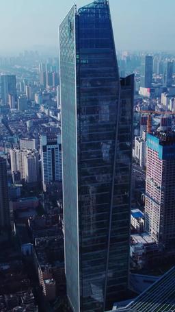 Milyarder Kocamın Üçlü Hayatı episode 1