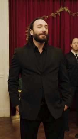 Dinero, Armas y Feliz Navidad episode 62