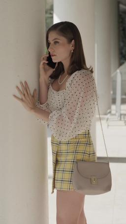 El Escort que Conocí en París episode 72