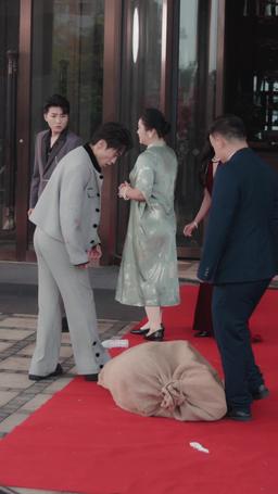 訂婚當天清潔工老媽淚灑全場 episode 11