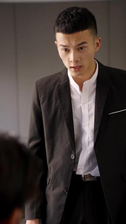 Who Is He Really? episode 33