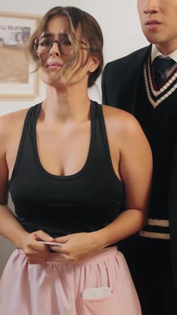 Sirviendo a mi rival episode 4