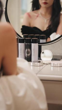 Film Yıldızının Karanlıktaki Kızı episode 42