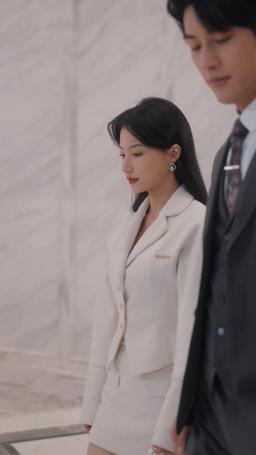 ราชินีผู้หลั่งน้ำตา episode 44