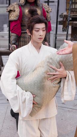 I Crowned My Useless Dad episode 3