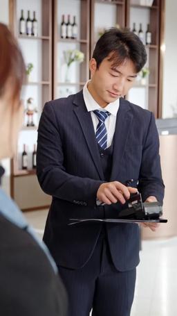 ทิ้งสามีขยะไป เปลี่ยนเป็นราชินีแฟชั่น episode 16