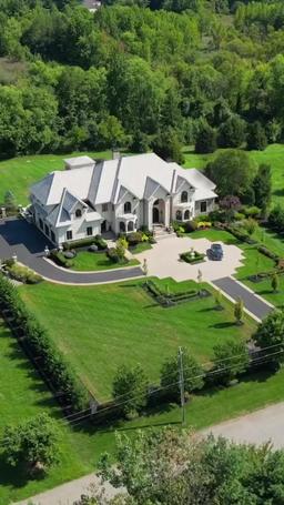 奥様は、武術の心得が少々おありで episode 3