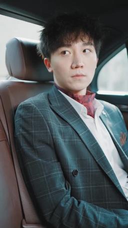 Boşandım Ve Milyaderler Peşimde episode 9