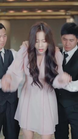 踹翻渣男後，首富千金馬甲藏不住了 episode 80