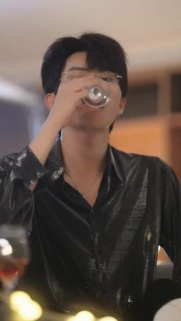 The Waiter I Married is a Big Shot episode 42