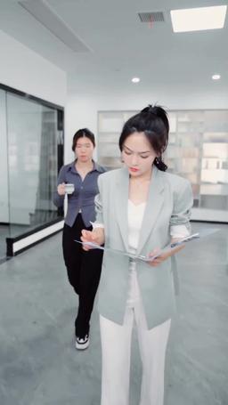 踹翻渣男後，首富千金馬甲藏不住了 episode 25