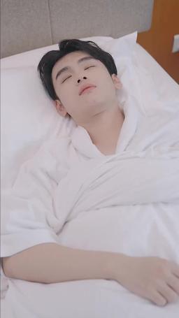 破產後我成了死對頭的秘書 episode 32