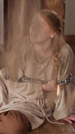 Reina Alfa traicionada renace de sus cenizas episode 12