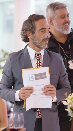 El Regreso de Mi Esposo a la Grandeza episode 76