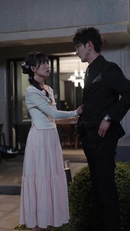 渣男嫌我醜，我轉身嫁給千億總裁 episode 76