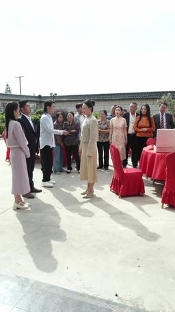 Trzy Córki Składające Życzenia z Okazji Urodzin episode 27