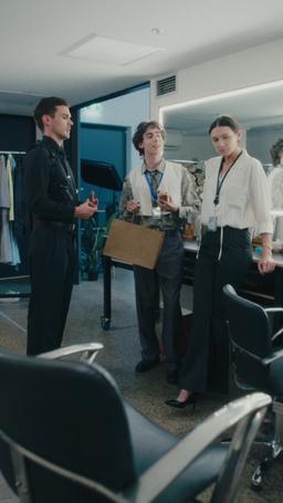 Falling For Her Bodyguard episode 19