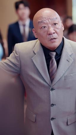 親媽壽宴上女兒美颯全場 episode 33