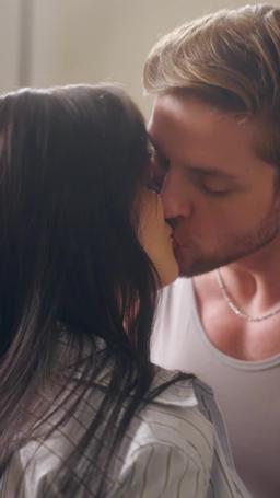 불길 속의 사랑: 내 레이서 의붓오빠 episode 43