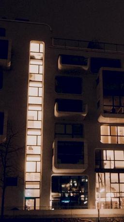 億萬總裁的純情代孕妻 episode 21