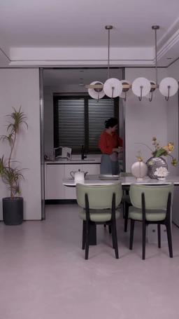 網戀奔現後被總裁掐腰寵 episode 22