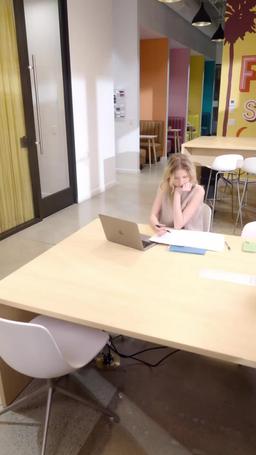 엄마가 돌아오길 바라는  쌍둥이 CEO episode 36