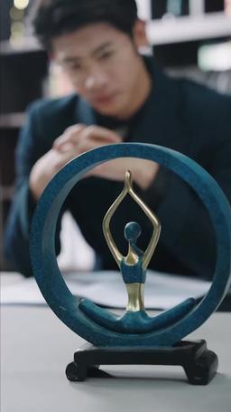 破產後我成了死對頭的秘書 episode 9