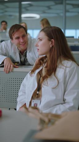 Pregnant by My Ex's Professor Dad episode 4