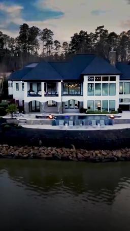 Po rozwodzie, ona rozbłysła episode 32