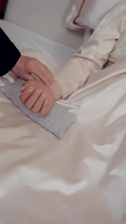 巔峰丐婿從被美女姐姐撿回家開始 episode 36