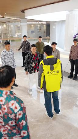 一夜情深之高冷美女賴上我 episode 13