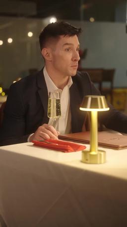 [Dublajlı] Para, Silahlar ve Mutlu Noeller episode 4