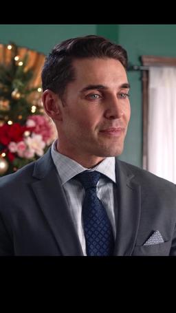 Christmas with a Prince: Becoming Royal episode 29