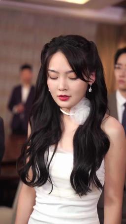 踹翻渣男後，首富千金馬甲藏不住了 episode 63