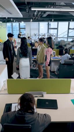 Zengin Ablam Arkamda episode 13